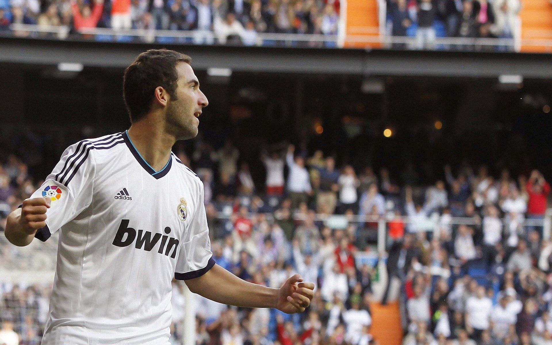 意甲焦点赛，球员采访揭示战术调度与现场应变技巧，意甲足球视频