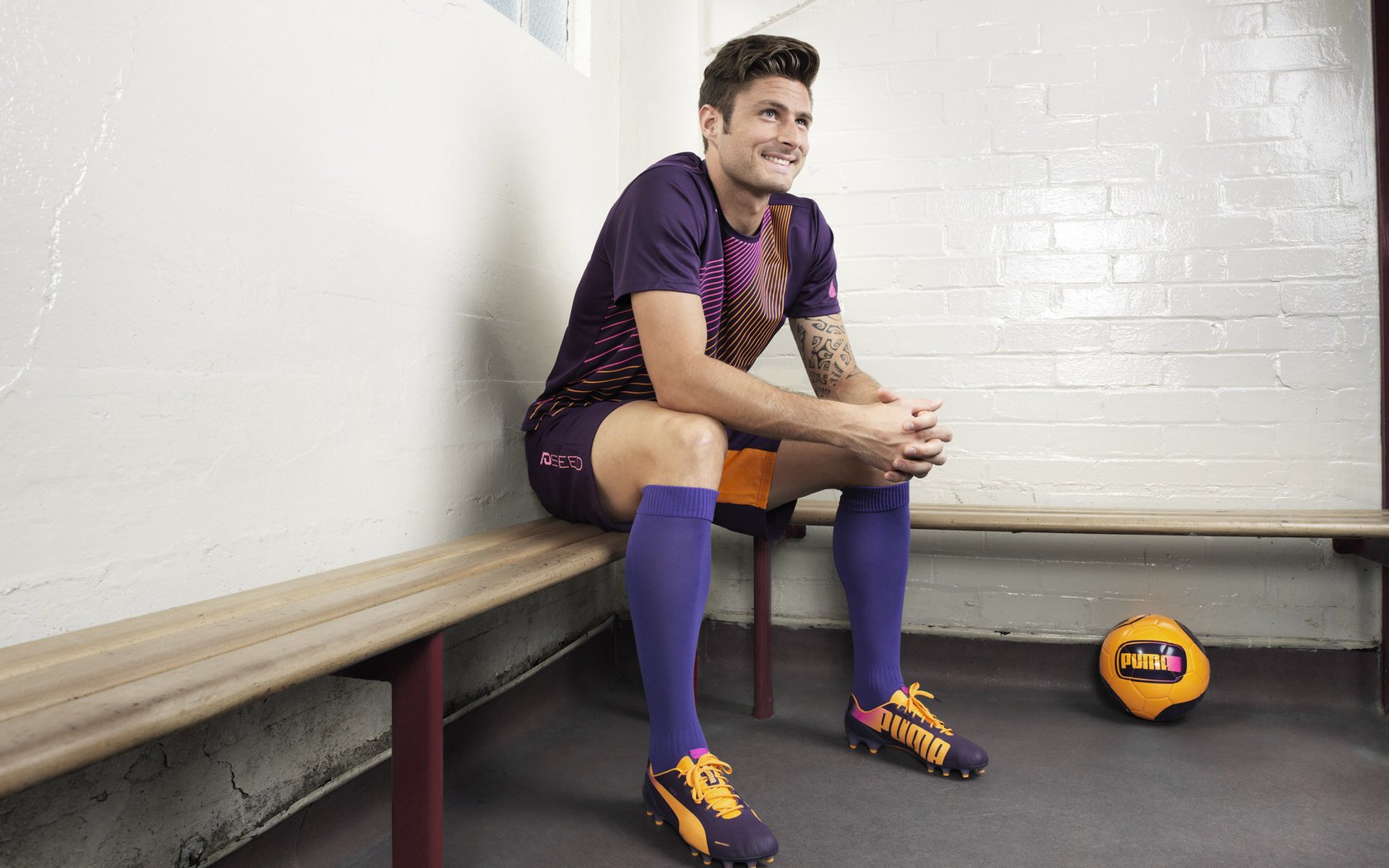 奥斯汀马刺训练营表现优异，奥斯卡马丁内斯